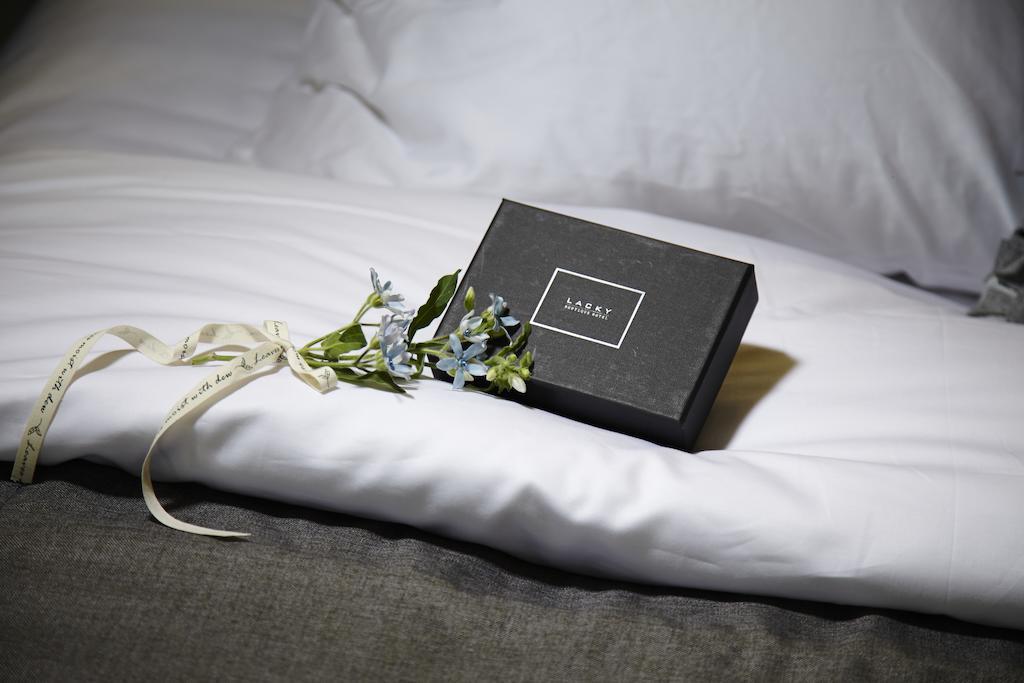 Hotel Lacky Tedzson Kültér fotó