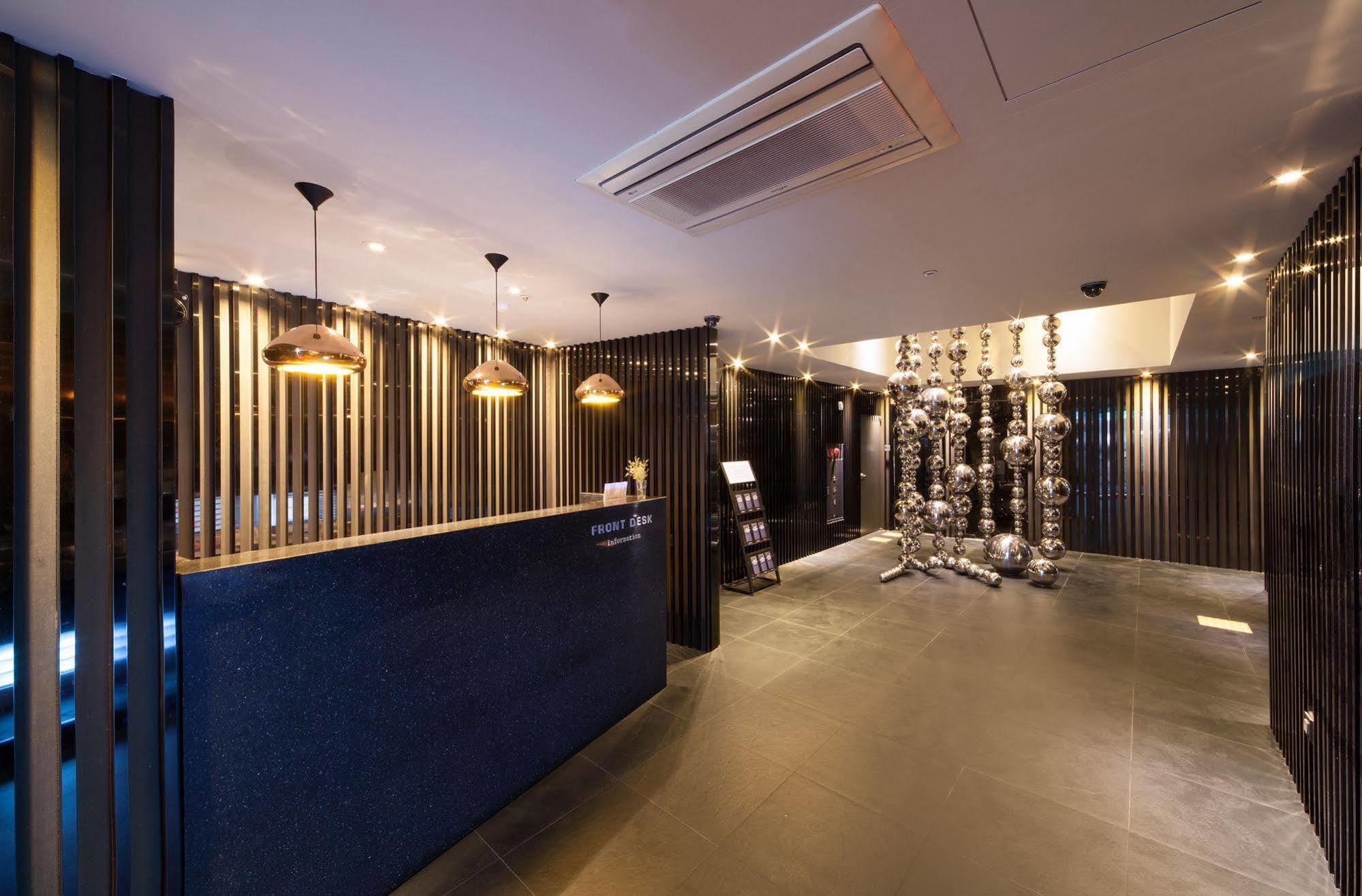 Hotel Lacky Tedzson Kültér fotó